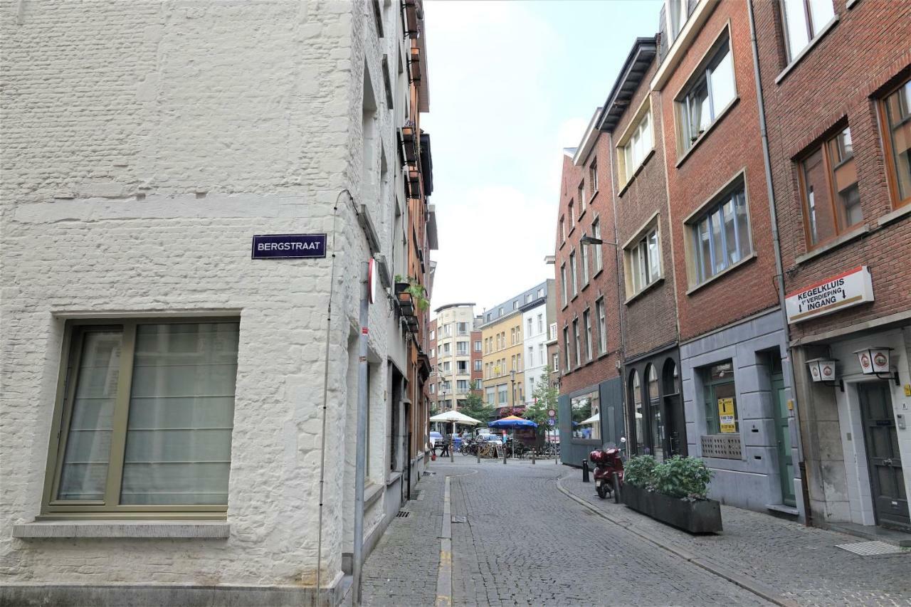 Urban Condo - Peacefull And Cozy Spot In Historical Center Antwerpen Bagian luar foto